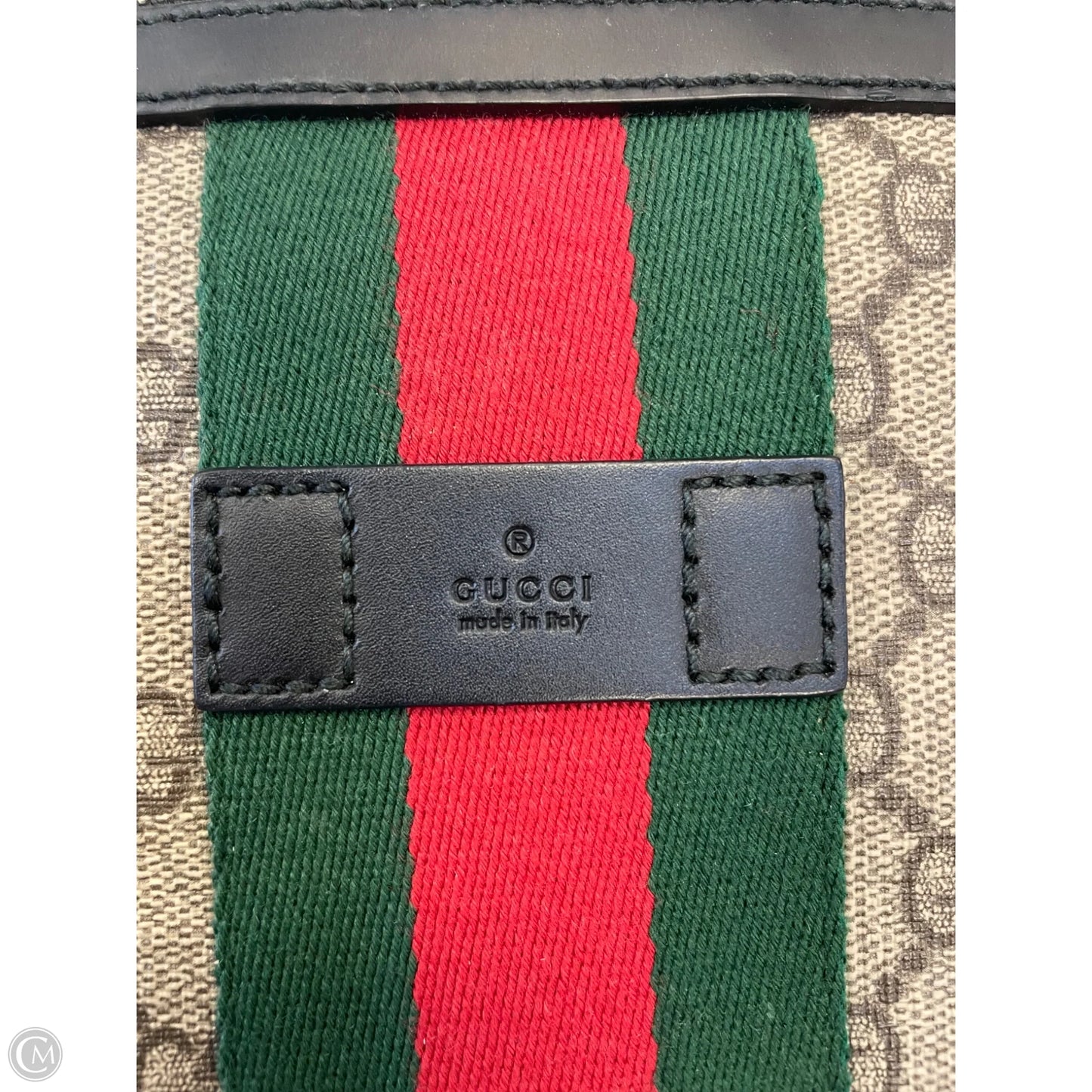 Crossbody Luxury Designer By Gucci, Size: Medium