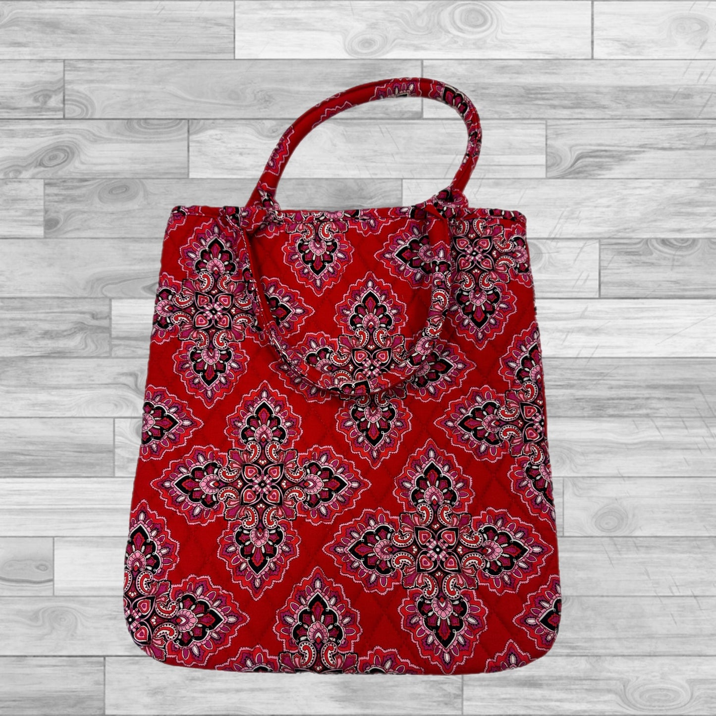 Handbag By Vera Bradley Size: Medium