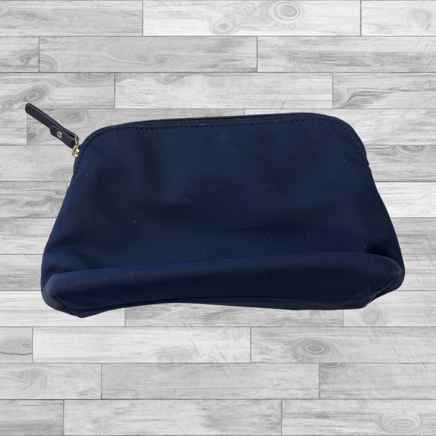 Makeup Bag Designer By Kate Spade Size: Medium