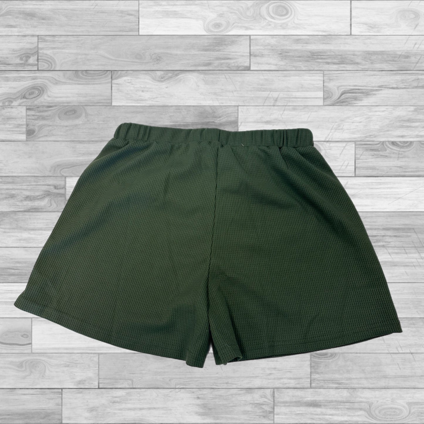 Green Shorts Clothes Mentor, Size L