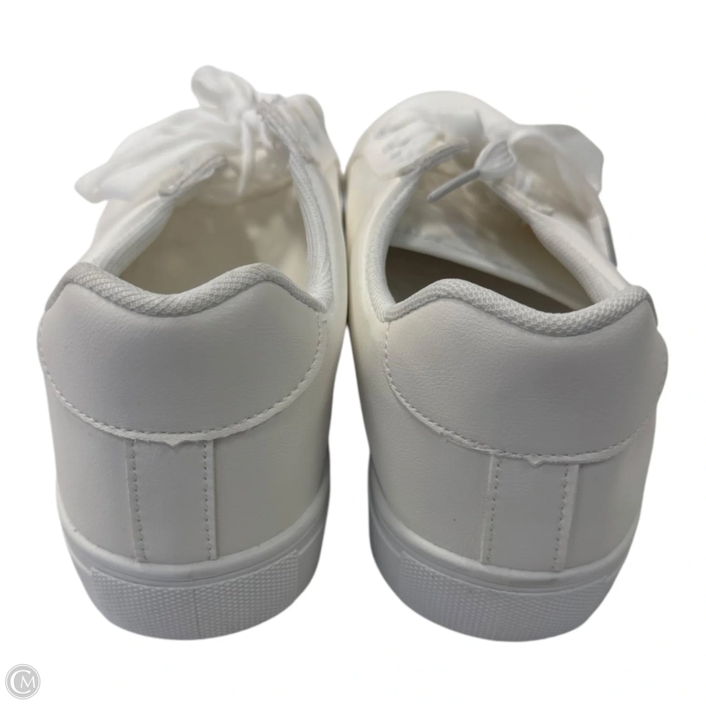 Shoes Sneakers By Clothes Mentor In White, Size: 10