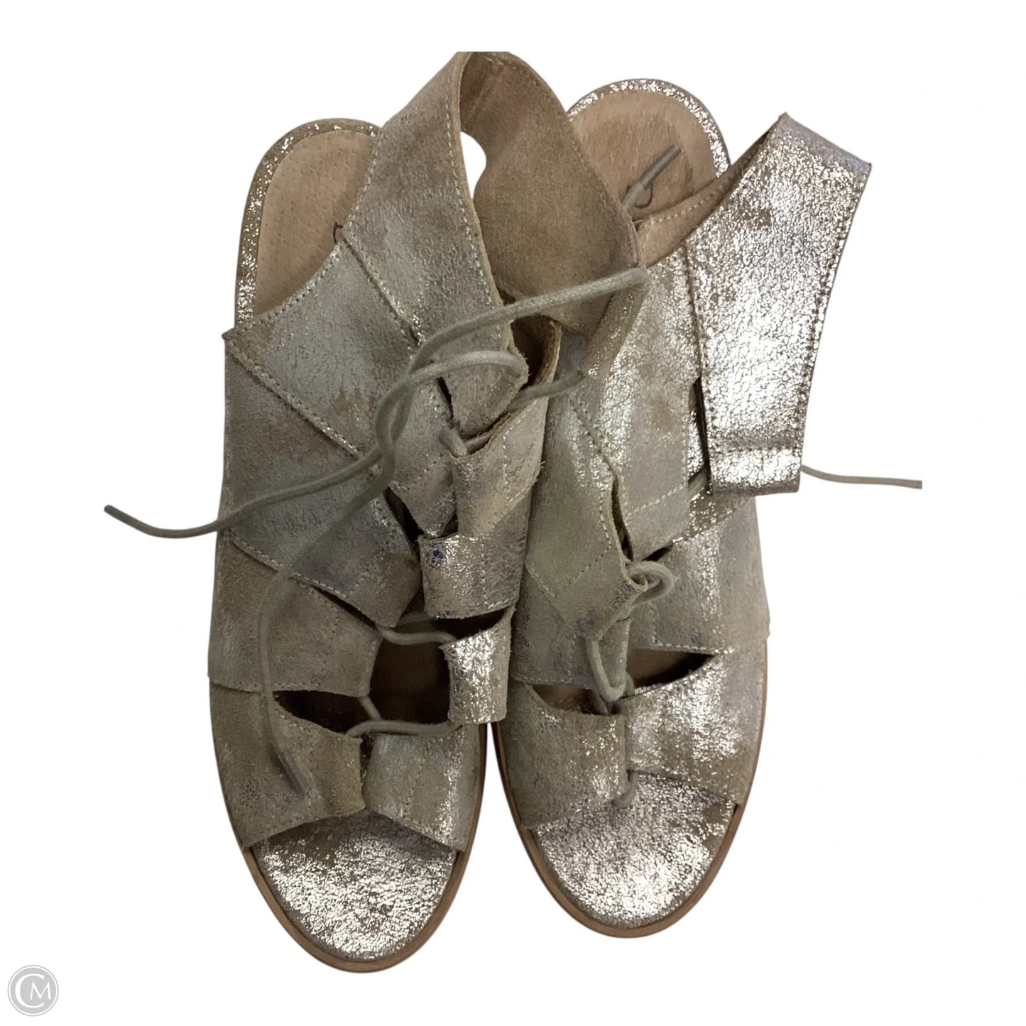 Shoes Heels Block By Clothes Mentor In Silver & Tan, Size: 8.5