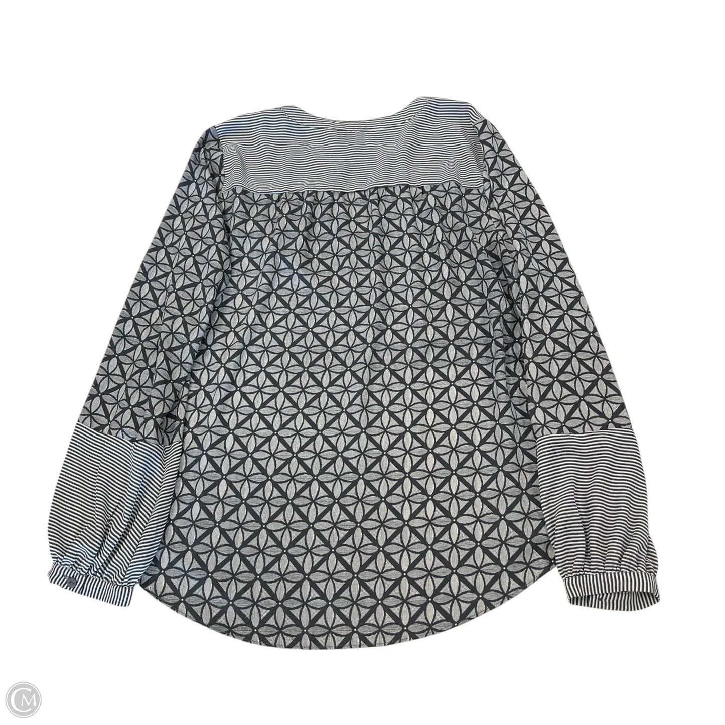 Top Long Sleeve By Clothes Mentor In Grey & White, Size: Xs