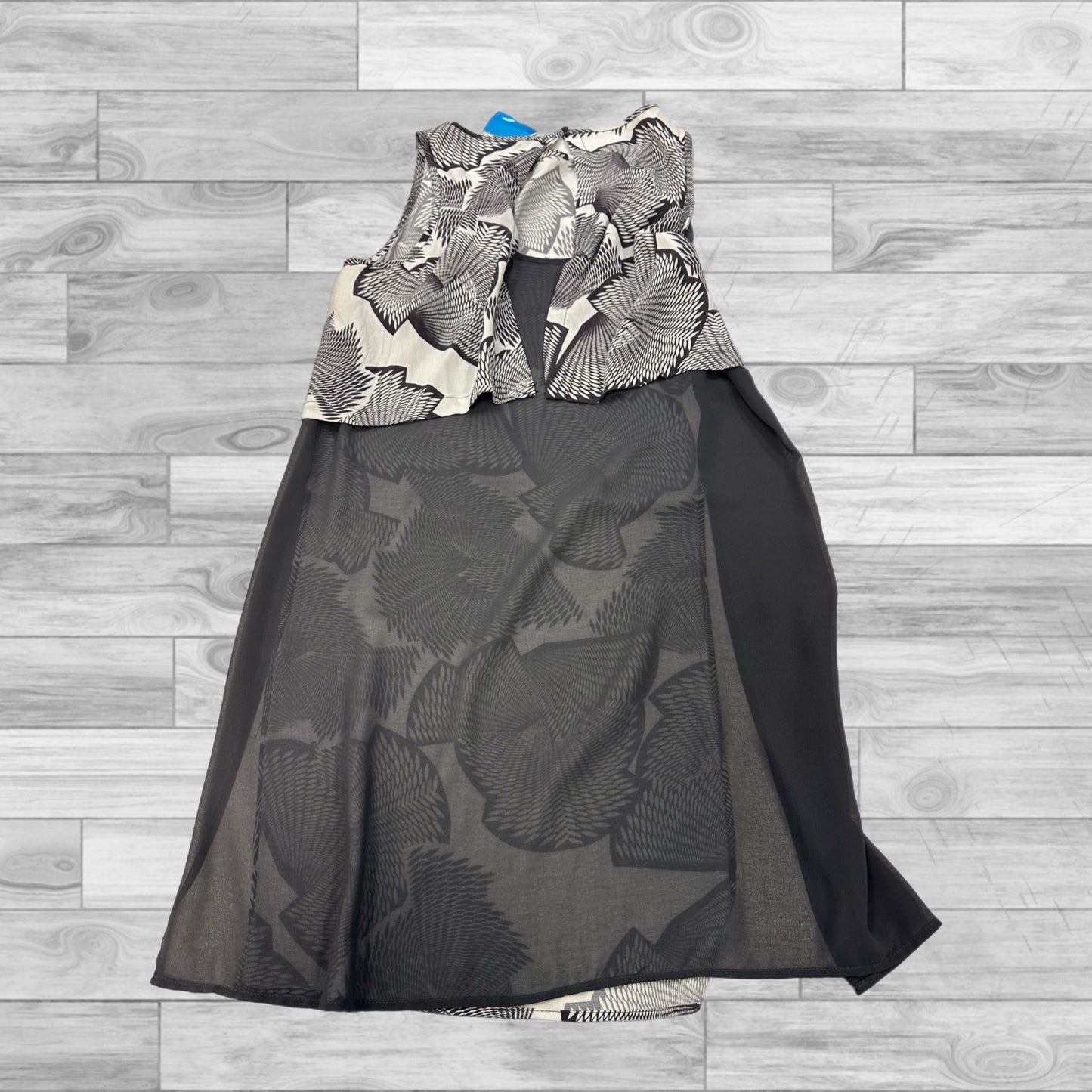 Dress Casual Short By Clothes Mentor In Grey, Size: 12