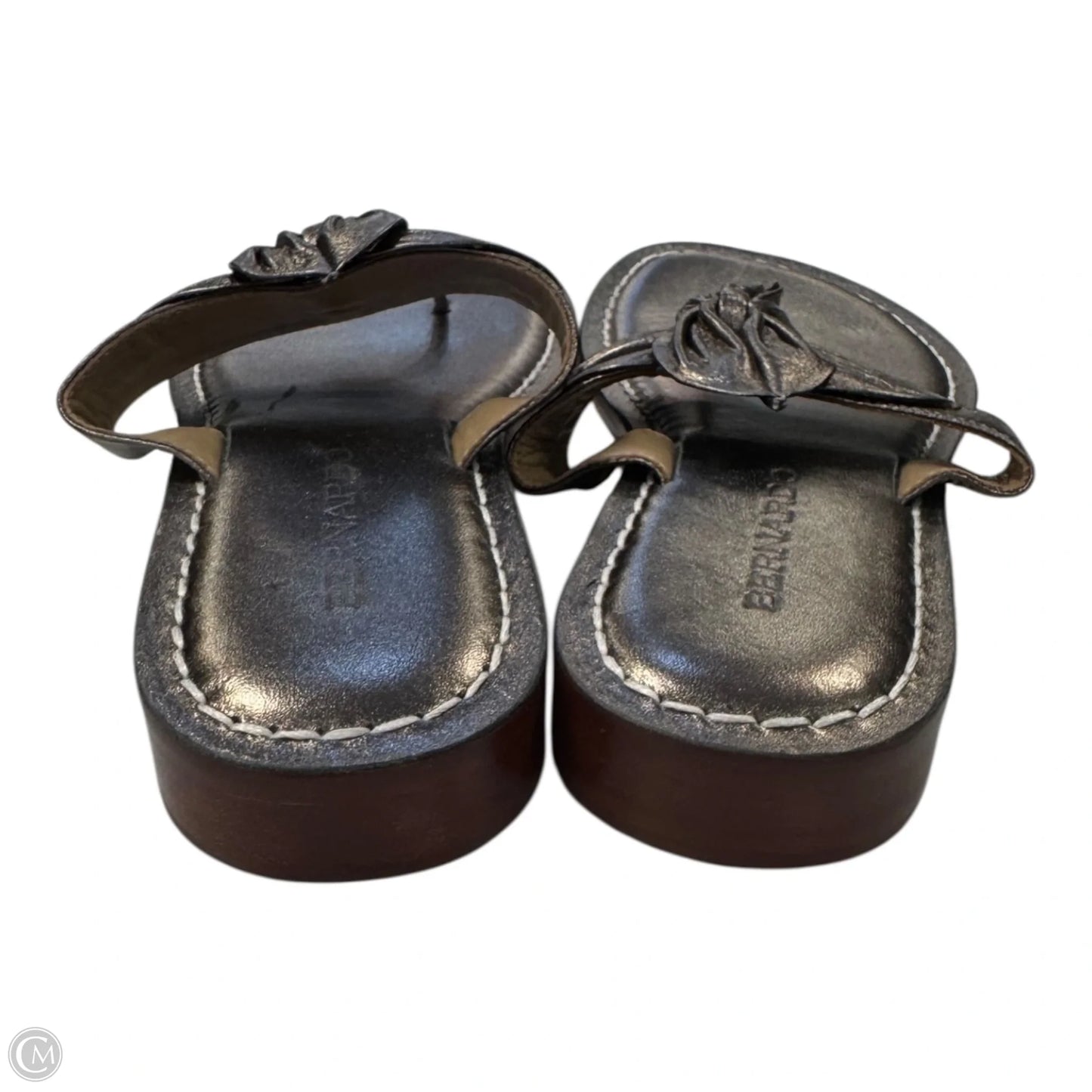 Sandals Flats By Bernardo In Grey, Size: 7.5