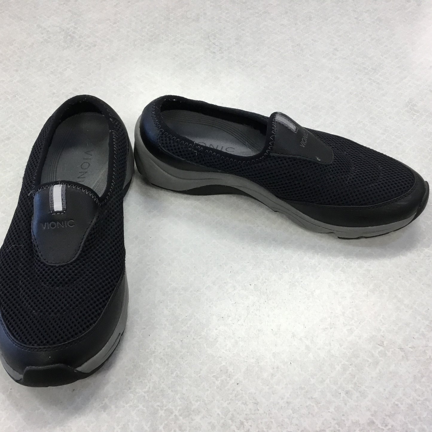 Shoes Hiking By Vionic In Black, Size: 8