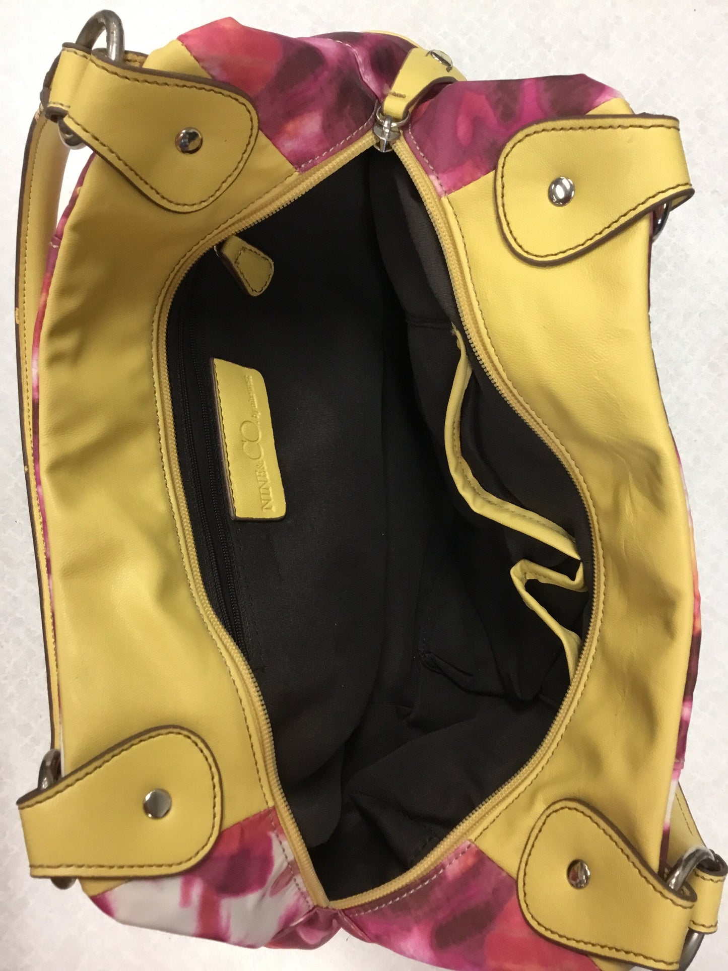 Handbag By Nine And Company  Size: Medium