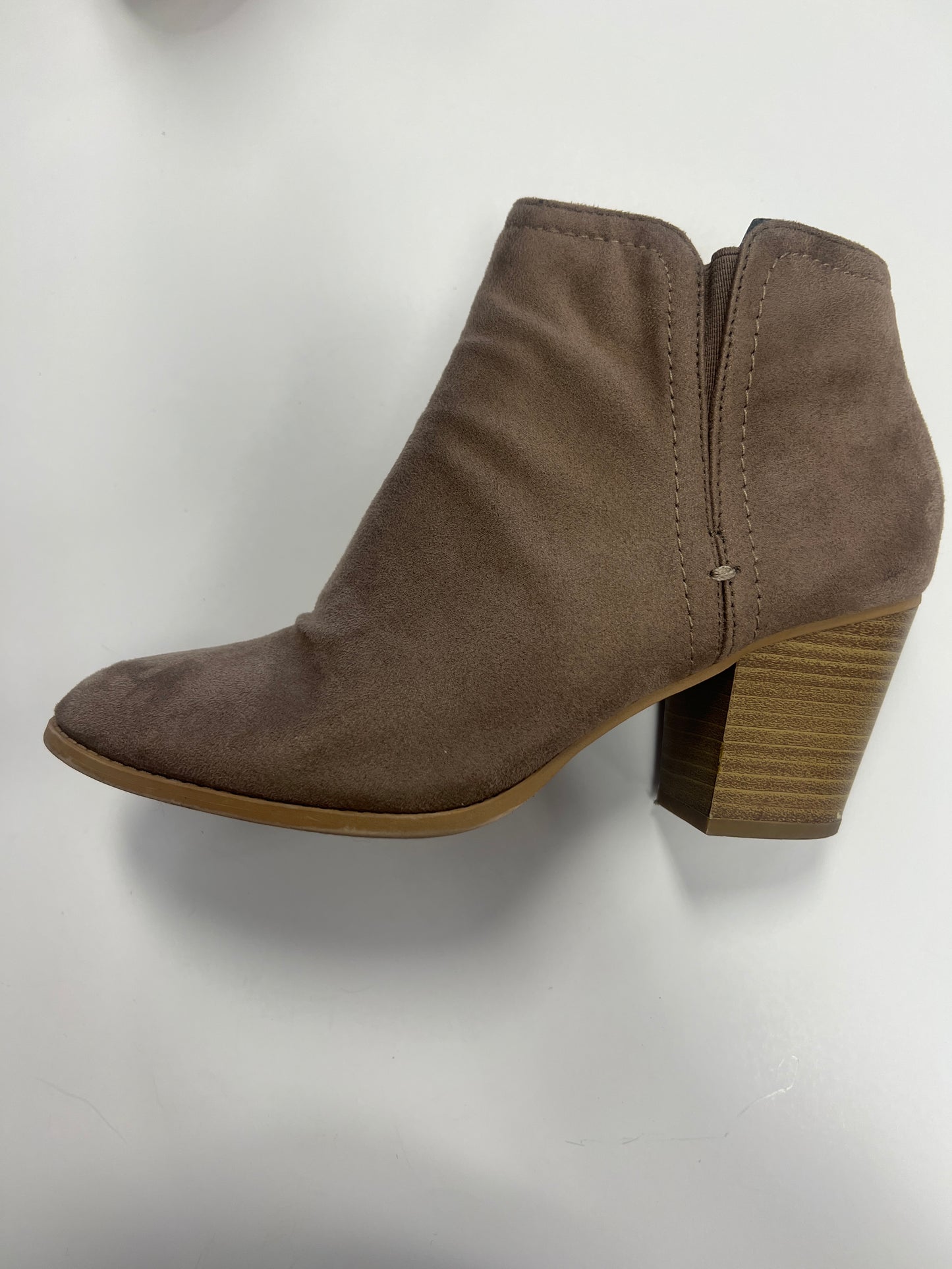 Shoes Heels Block By City Classified Size: 8