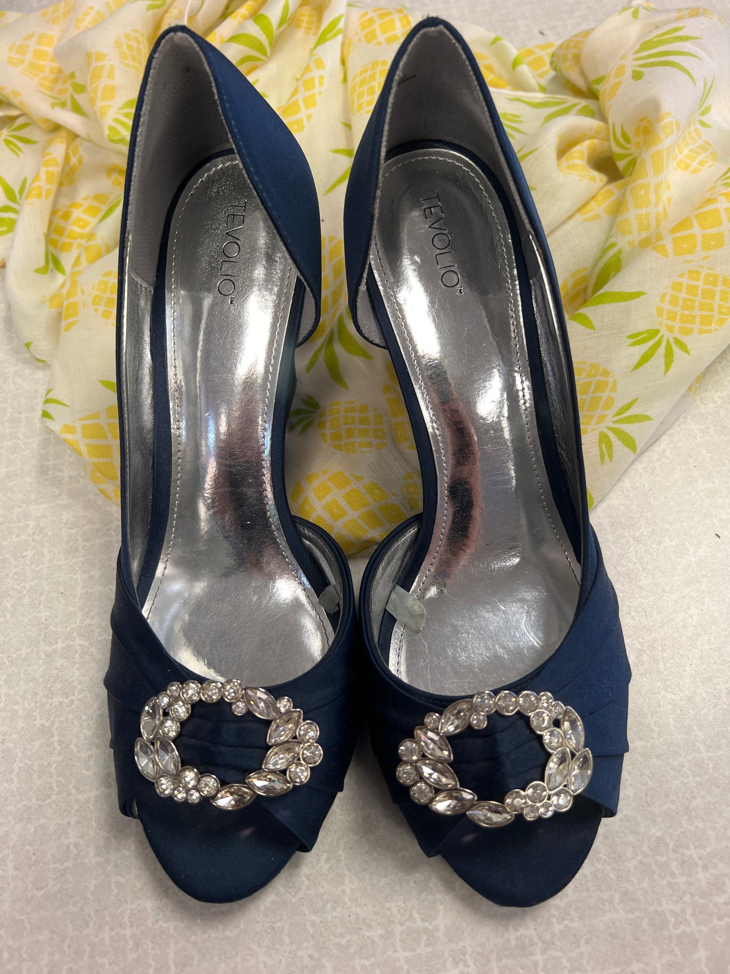 Shoes Heels Wedge By Clothes Mentor Size: 8.5