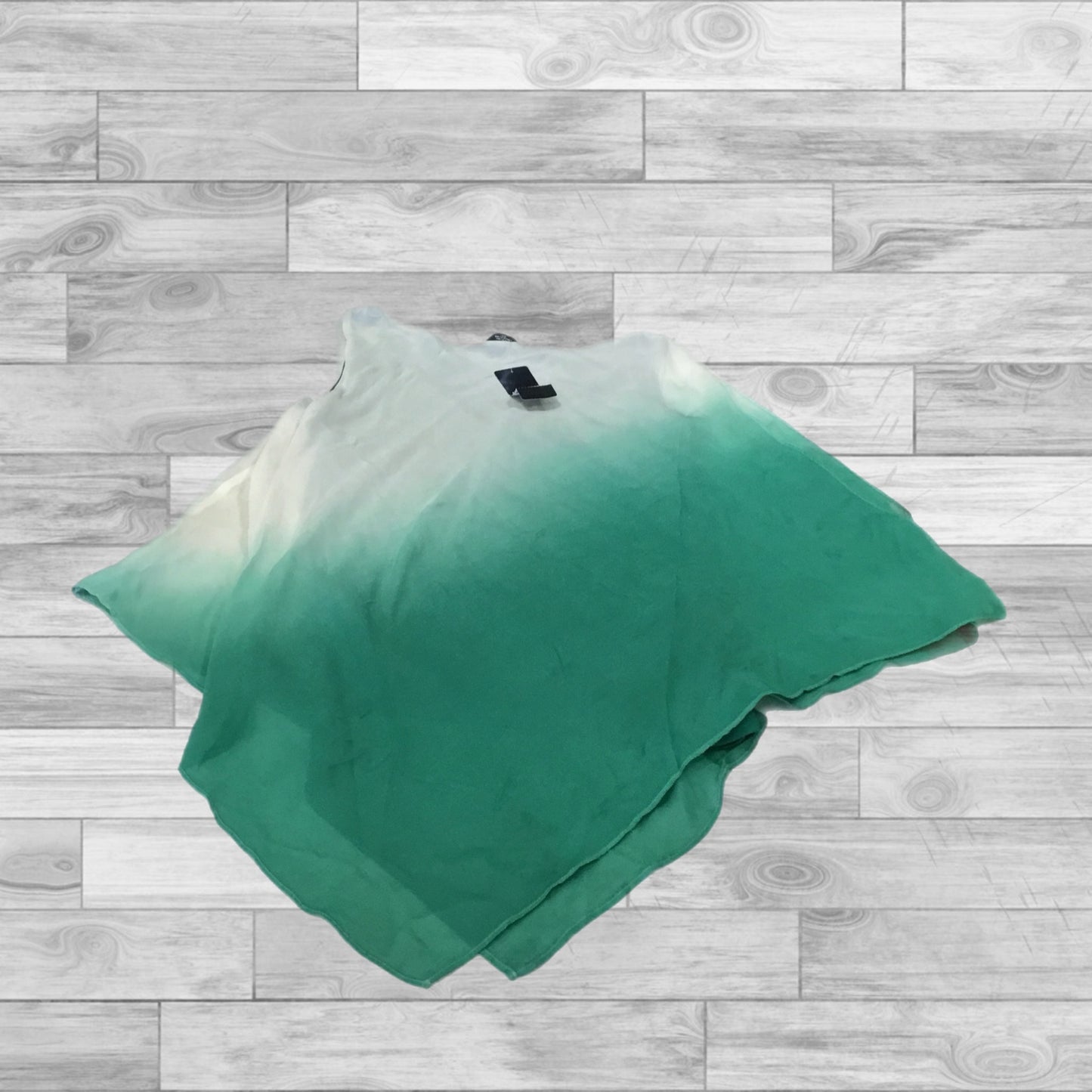 Top Sleeveless By Bebe In Green & White