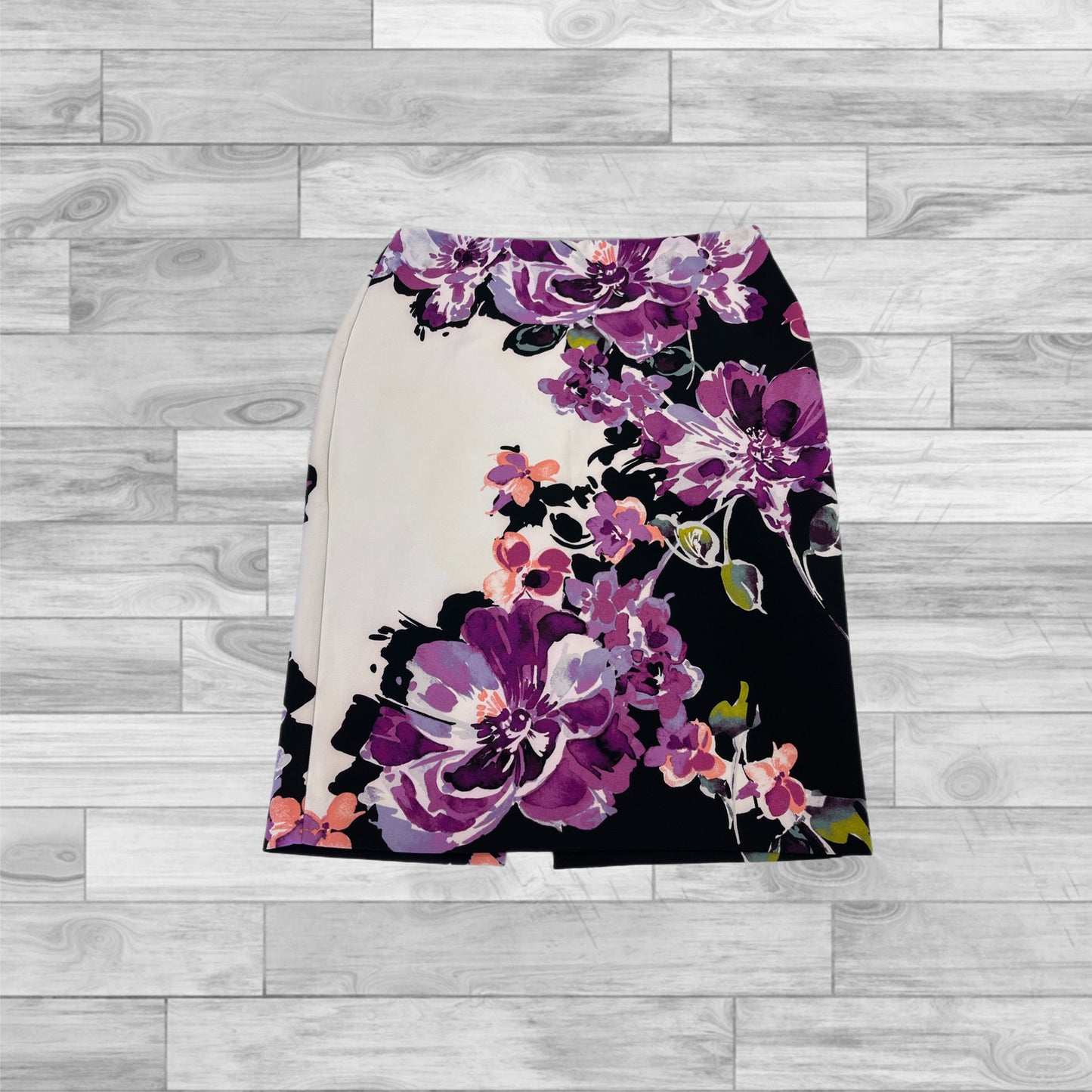 Skirt Mini & Short By White House Black Market In Floral Print, Size: 6