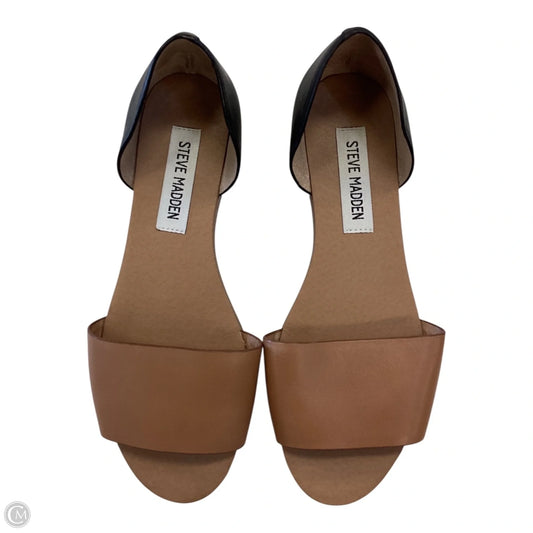 Sandals Flats By Steve Madden In Black & Brown, Size: 6