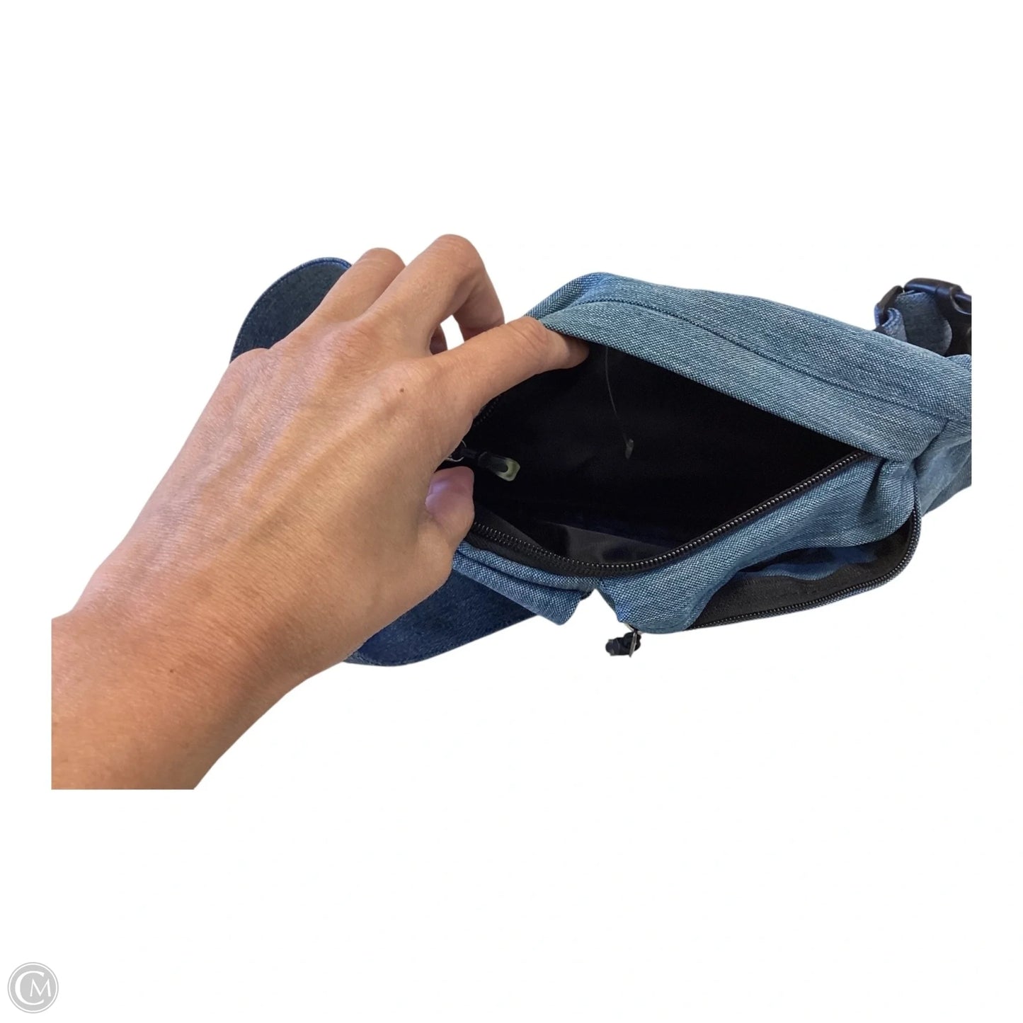 Belt Bag By Clothes Mentor, Size: Medium