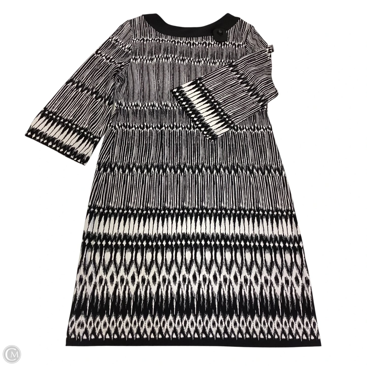Dress Casual Short By Chicos In Black & White, Size: M