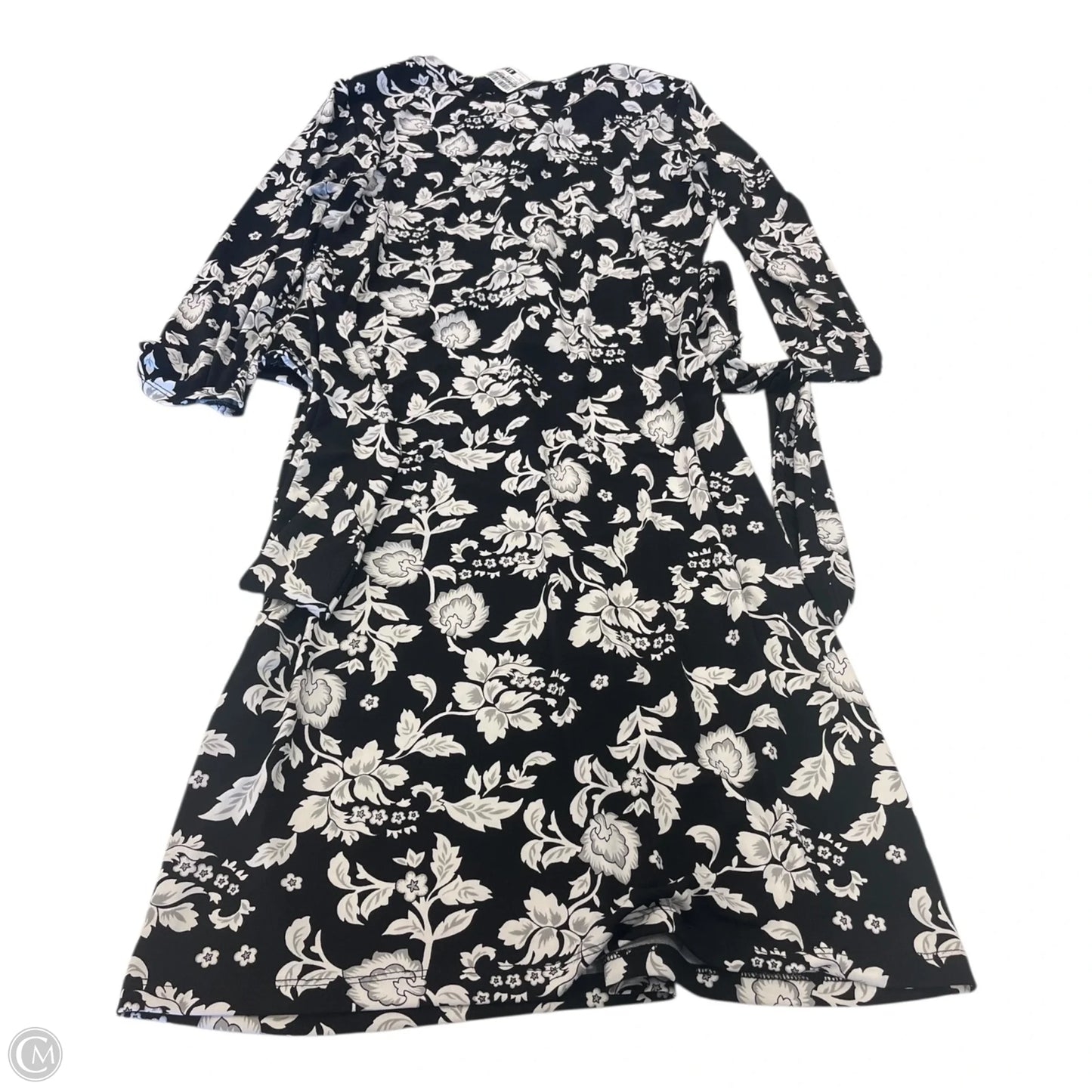 Dress Casual Short By White House Black Market In Black & White, Size: S
