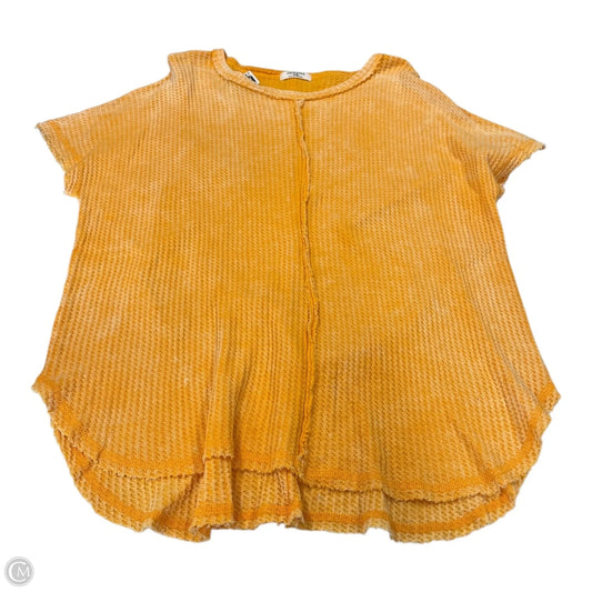 Top Short Sleeve By Zenana In Yellow, Size: M