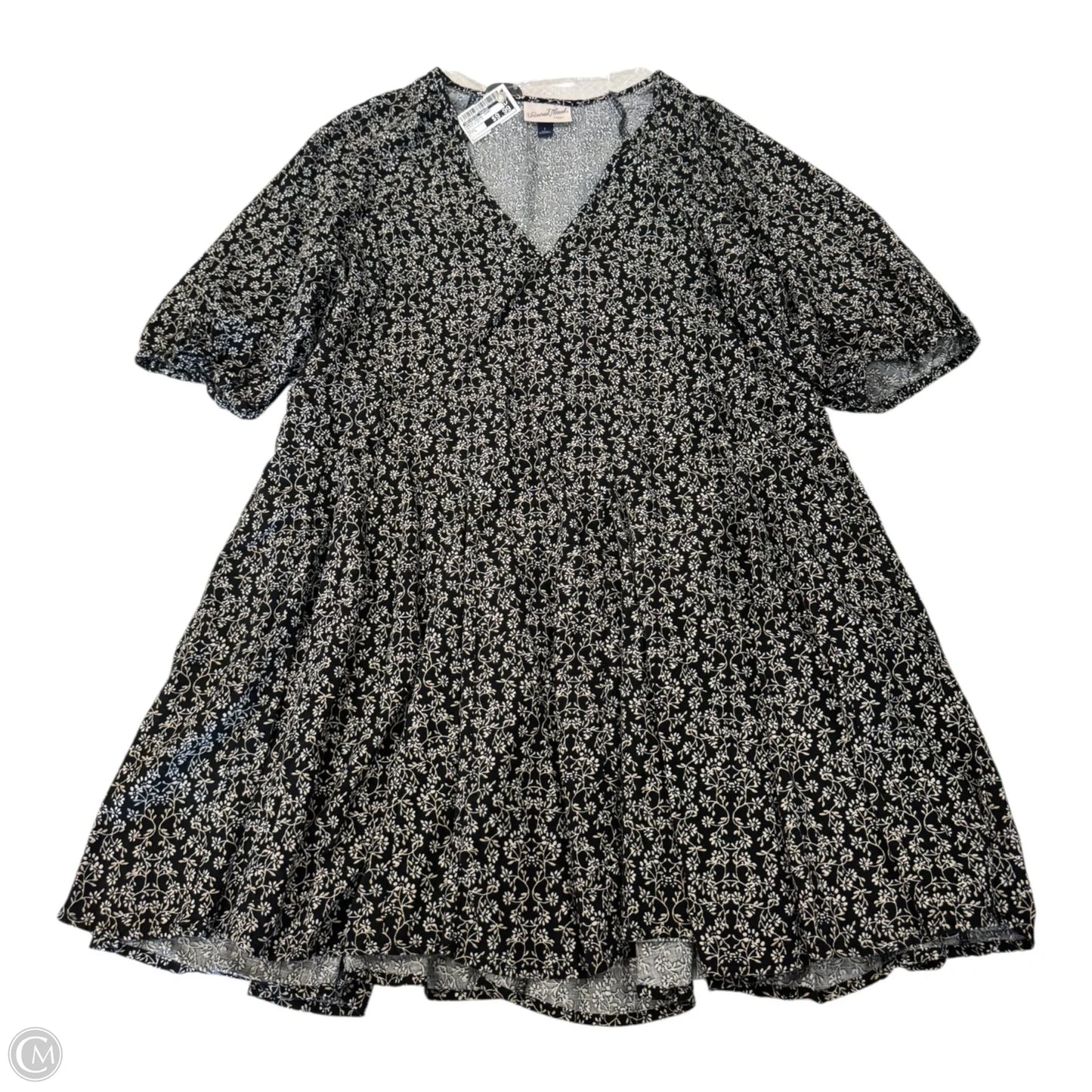 Dress Casual Short By Universal Thread In Black & White, Size: L