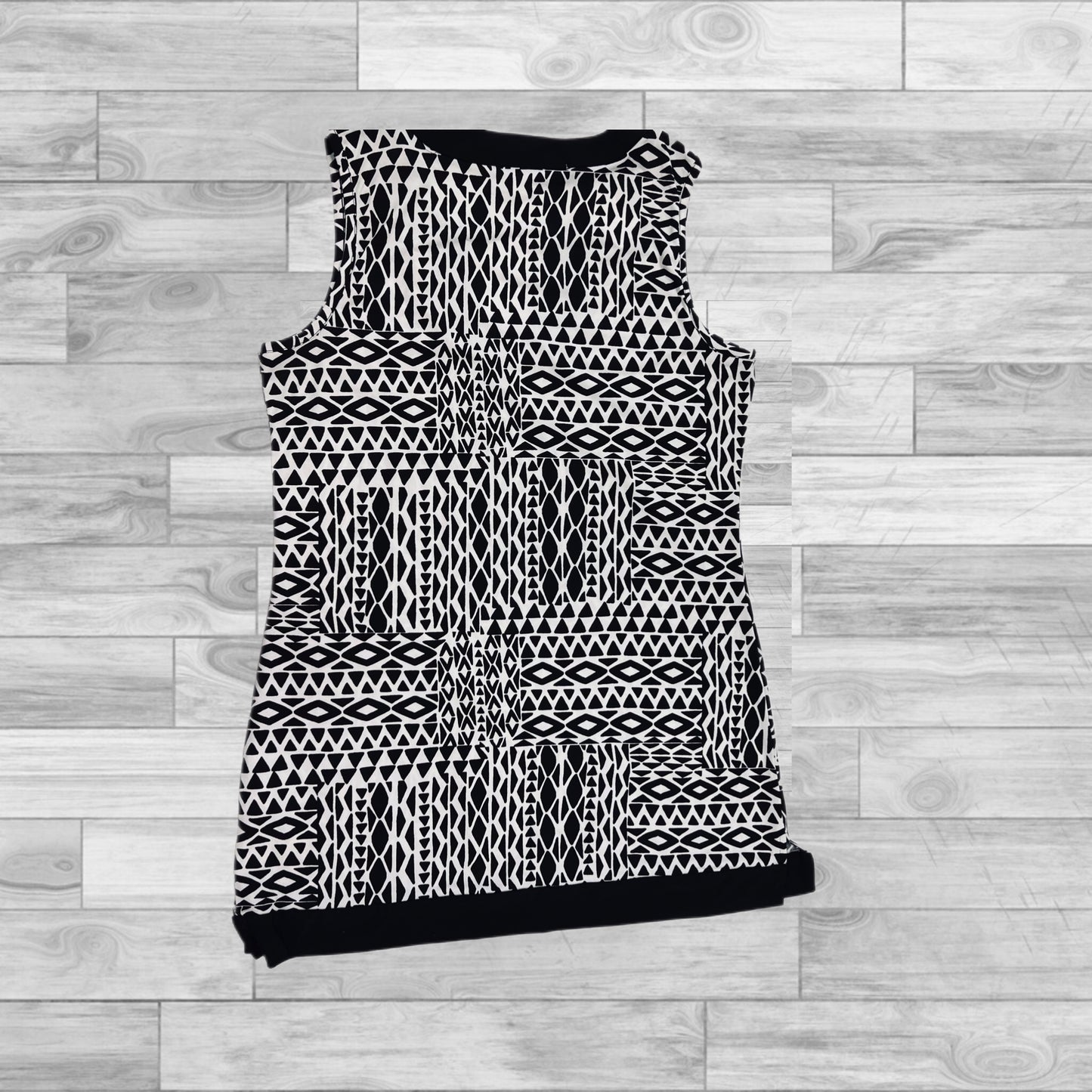 Top Sleeveless By White House Black Market In Black & White, Size: L