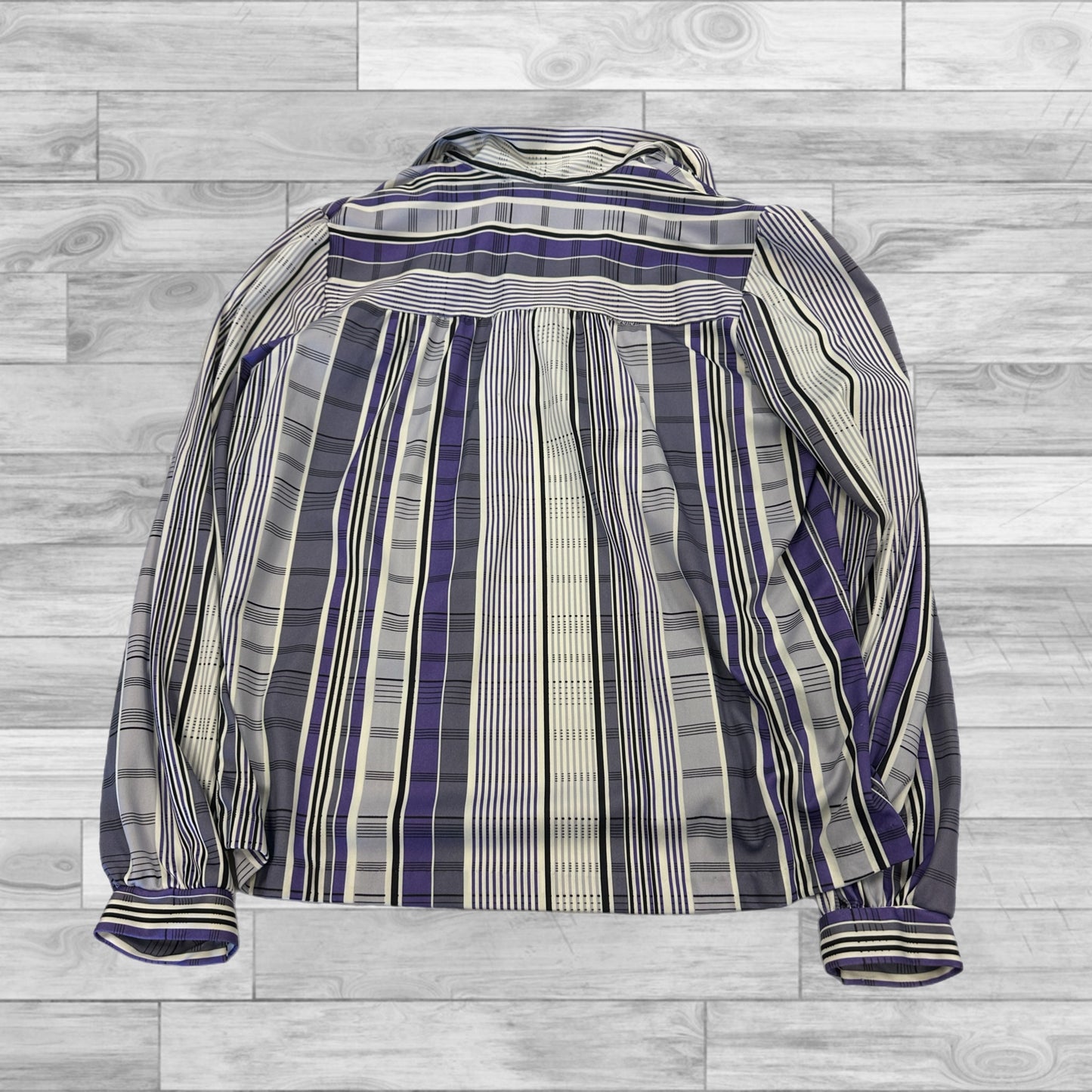Top Long Sleeve By Clothes Mentor In Purple, Size: M