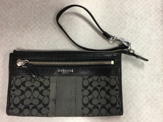 Wristlet Designer By Coach  Size: Medium