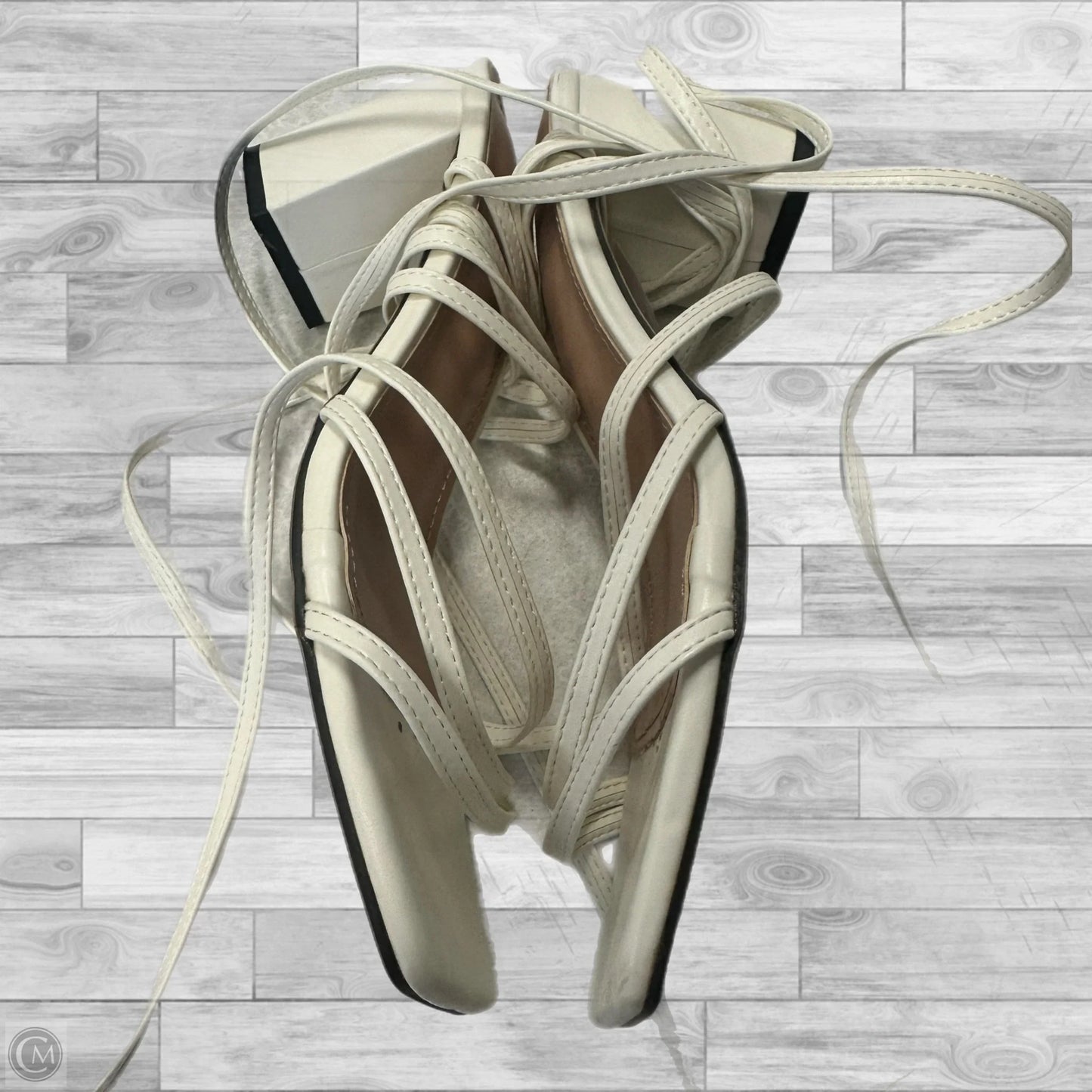 Shoes Heels Block By Clothes Mentor In White, Size: 8.5