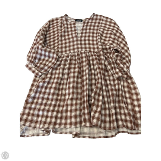 Dress Casual Short By Fabrik In Checkered Pattern, Size: S