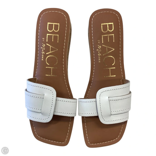 Sandals Flats By Clothes Mentor In White, Size: 6