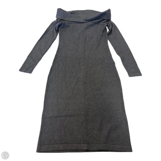 Dress Casual Short By Guess In Grey, Size: S