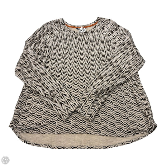 Top Long Sleeve By Hatley In Geometric Pattern, Size: Xl