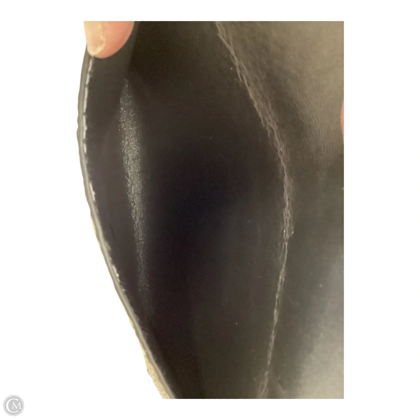 Wallet By Clothes Mentor, Size: Medium