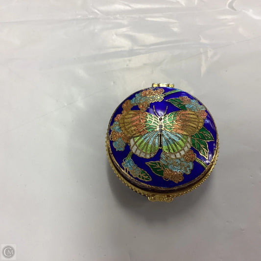 Jewelry Case By Clothes Mentor, Size: Small