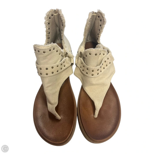 Sandals Flats By Very G In Cream, Size: 10