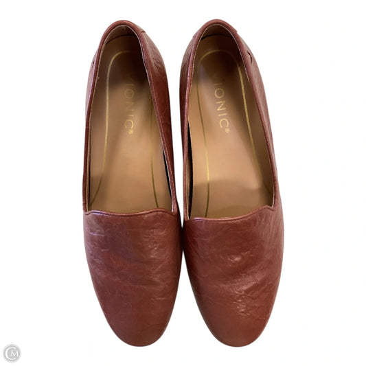 Shoes Flats By Vionic In Brown, Size: 6.5