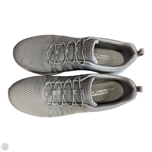 Shoes Sneakers By Skechers In Grey & Silver, Size: 9.5