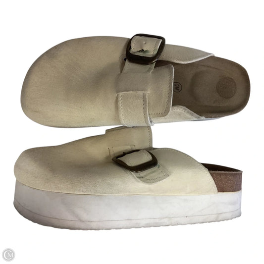 Sandals Flats By Cushionaire In Ivory, Size: 9