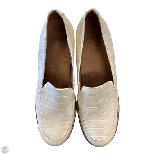 Shoes Designer By Stuart Weitzman In Cream, Size: 8