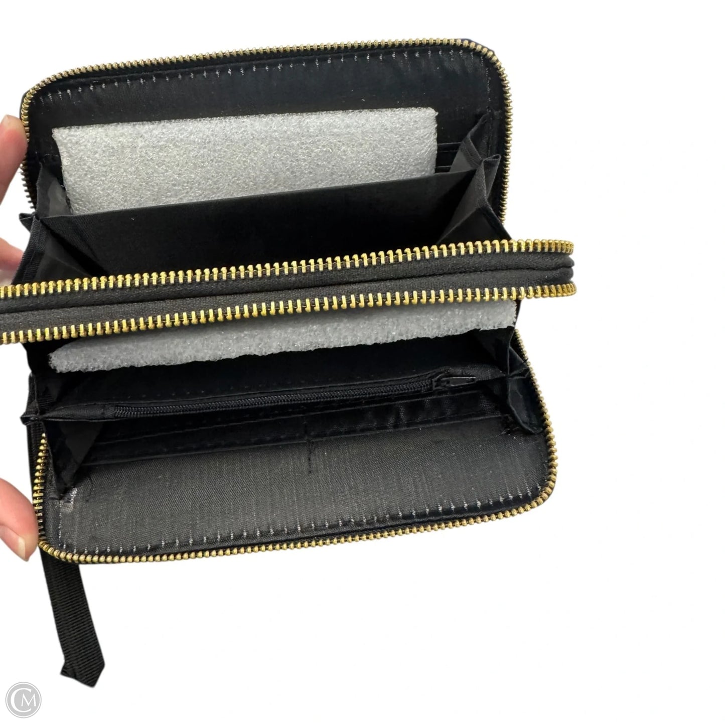 Wallet By Clothes Mentor, Size: Medium