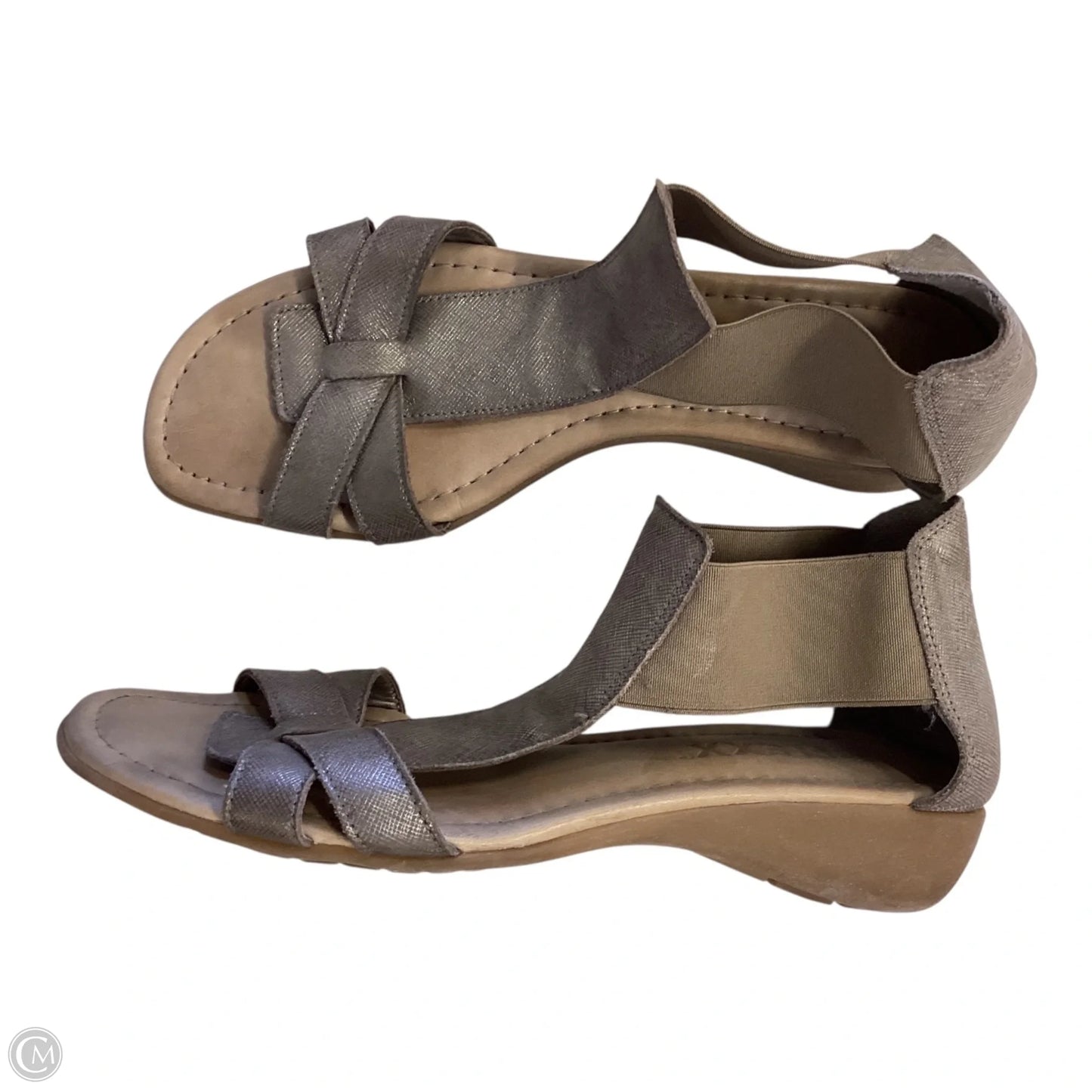 Sandals Flats By Clothes Mentor In grey, Size: 7.5