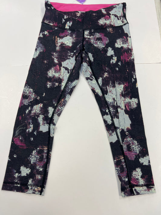 Multi-colored Athletic Capris Lululemon, Size 6