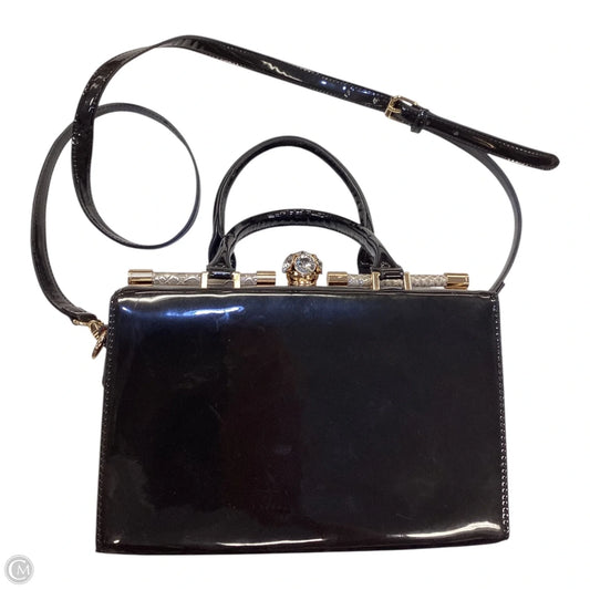Handbag By Clothes Mentor, Size: Medium