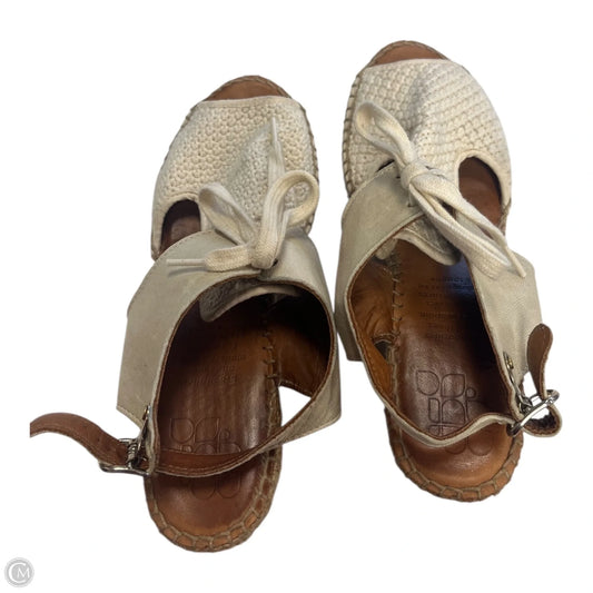 Shoes Heels Wedge By Clothes Mentor In Cream, Size: 7.5