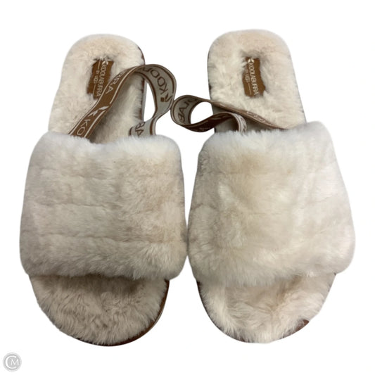 Sandals Designer By Ugg In Cream, Size: 9
