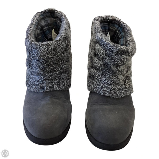 Boots Ankle Flats By Muk Luks In Grey, Size: 6