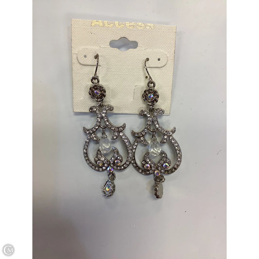 Earrings Dangle/drop By Clothes Mentor