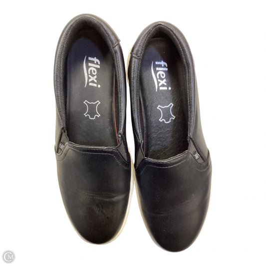 Shoes Flats By Cmc In Black, Size: 8