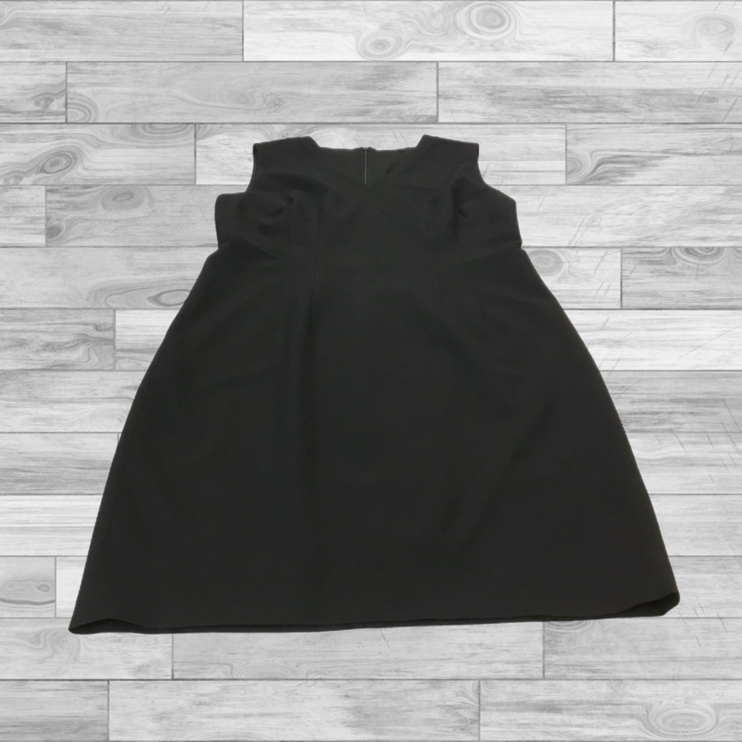 Dress Casual Short By Elie Tahari In Black, Size: 12