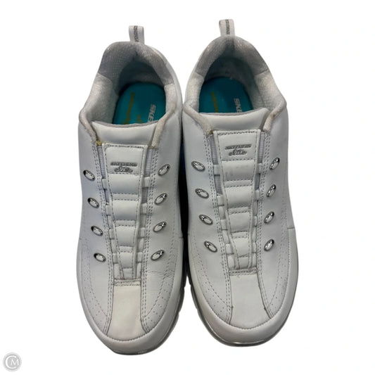 Shoes Hiking By Skechers In White, Size: 8