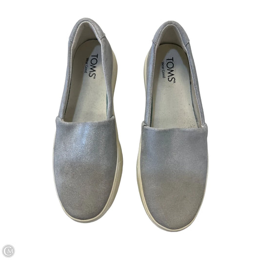 Shoes Flats By Toms In Silver, Size: 8.5