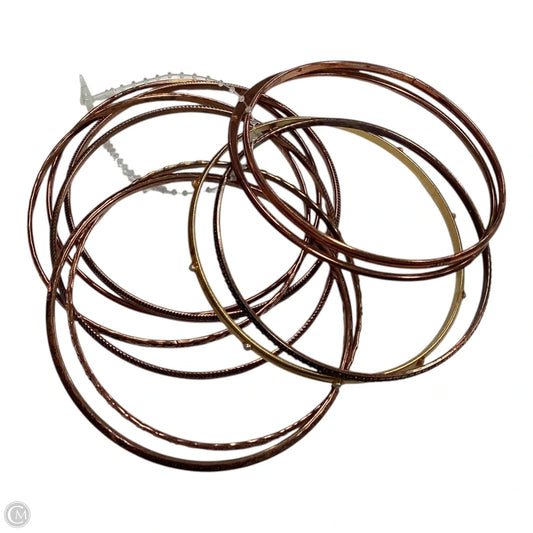 Bracelet Bangle By Clothes Mentor, Size: 10