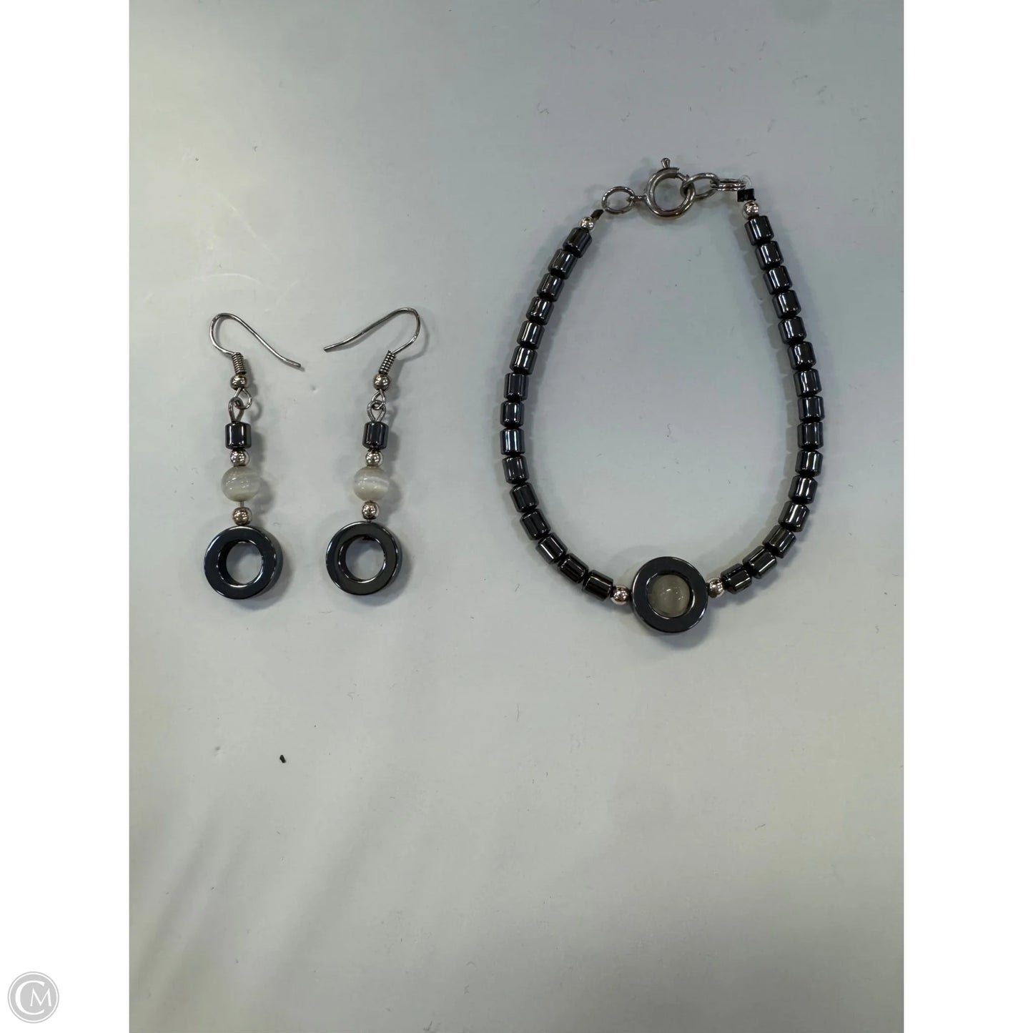 Bracelet Beaded By Clothes Mentor, Size: 02 Piece Set